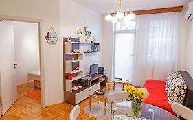 Linden Flower Apartment